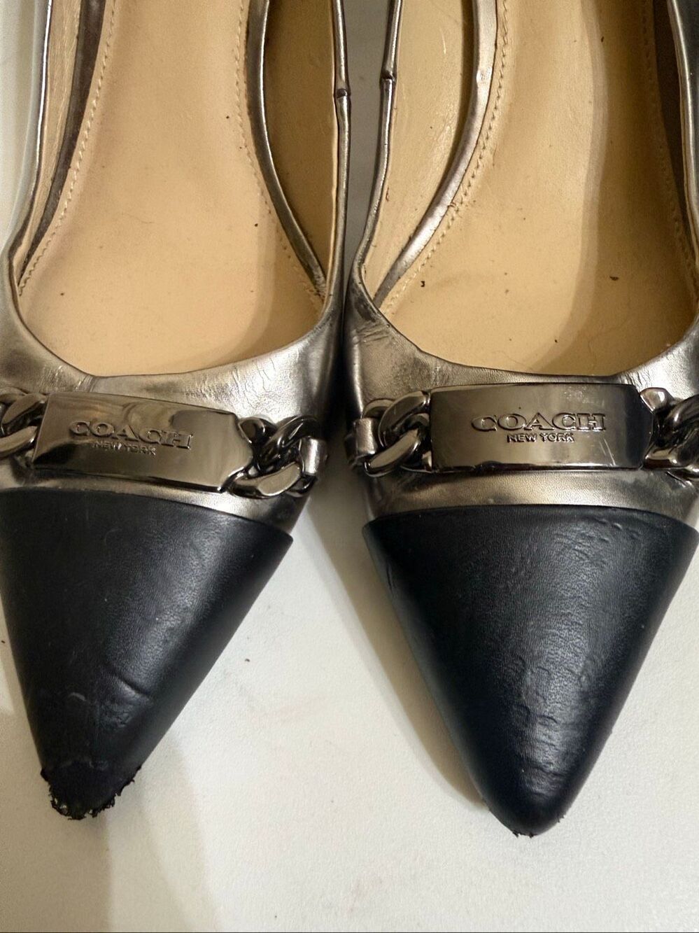 Coach Bowery Women’s Patent Leather Pointed Toe Pumps Heels Silver Black Size 9